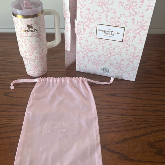 Stanley White and Pink Bow Design Tumbler Set - Picture 1 of 3